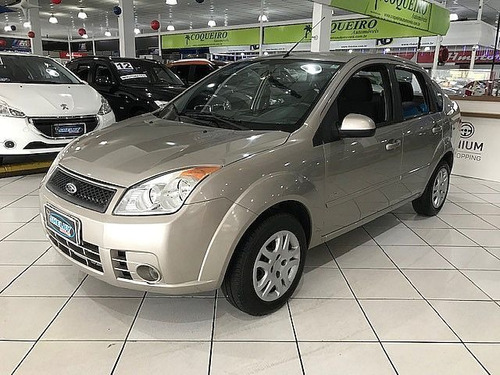 Ford Fiesta Sedan 1.6 Mpi Class Sedan 8v 2010