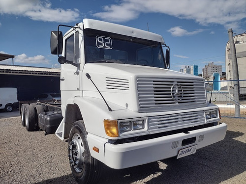 Imagem 9 de 15 de Caminhão Truck No Baú Mb 1513