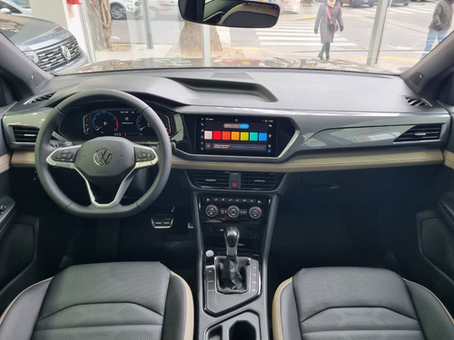 Imagen 9 de 23 de Volkswagen Taos Highline Hero 250 Tsi 0 Km Autotag Vw Nuñ