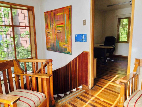 Espectacular Oficina Casa Antigua 8p / 5b - Plaza Las Lilas