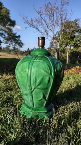 Imagem 1 de 5 de Abajur Artdeco Em Cerâmica Cor Verde S/cúpula - Anos 1950