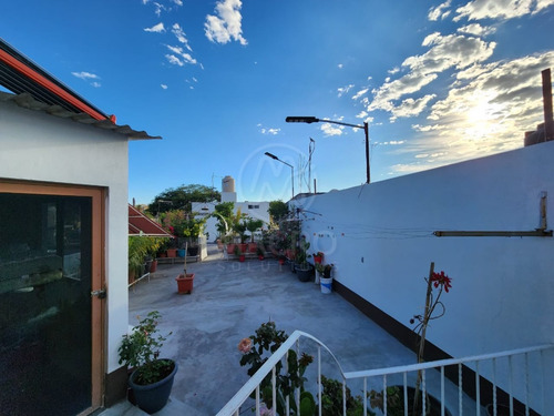 Casa En Venta En Col. Gabriel Tepepa Con Departamento Y Roof Garden