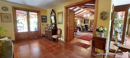 Casona Patronal 4 D 4 B 541 M2 En 9.851 M2 De Parque
