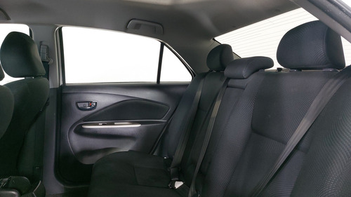 Toyota Yaris 1.5 SEDAN PREMIUM MT