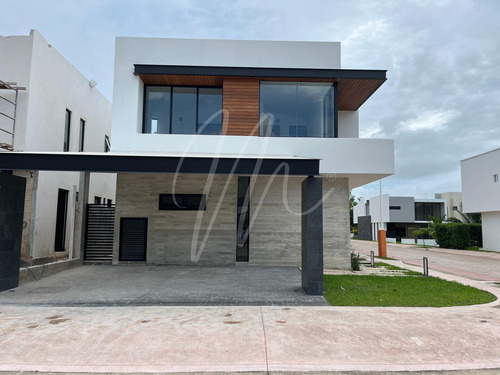 Casa En Venta En Cancun, Lagos Del Sol
