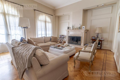 Espléndida Casa En Venta/alquiler En Lomas De San Isidro