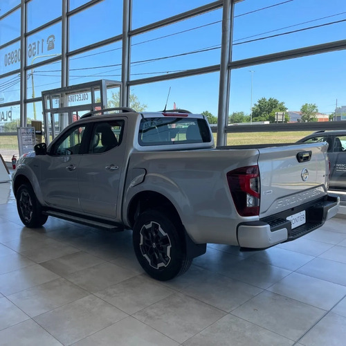 Imagen 5 de 25 de Nissan Frontier Platinum 4x2 At 2023