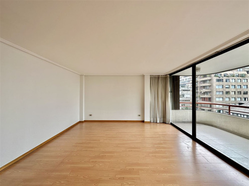 Málaga / Renato Sánchez / Escuela Militar