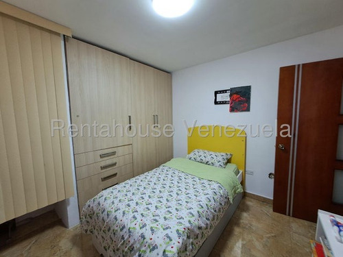 Penthouse Venta Urb Santa Rosalia Terra Santa 25-15452 Gjg
