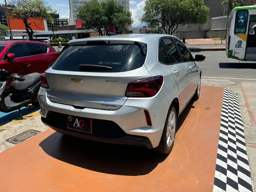 Chevrolet Onix PREMIER HB 1.0 AT