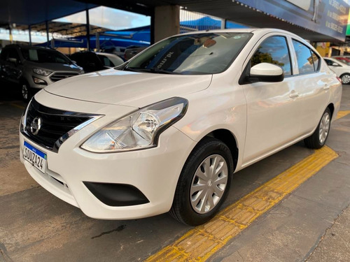 Nissan Versa 1.6 16v S 4p