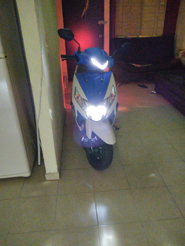 Seminueva. Sin Una Patinada De Mosca, Solo 1,800 Km.