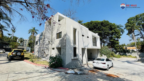 Pre-venta De Casa En Cuernavaca, Col. Acapatzingo, Cuernavacaclave 4205