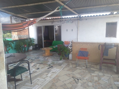Imagen 11 de 21 de Vendo Casa De 3 Pisos Muy Serca A La Via Principal .