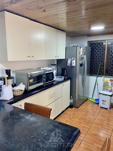Casa En Arriendo De 5 Dorm. En Curicó