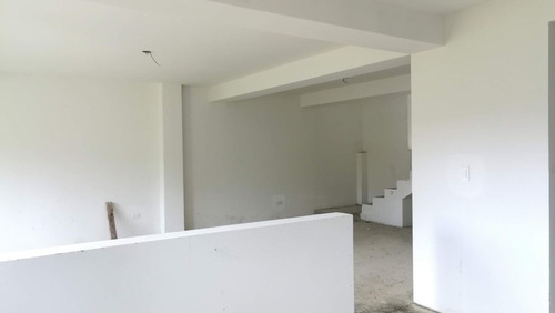 Imagen 9 de 17 de Townhouse En Venta Manzanares Mls #22-10169