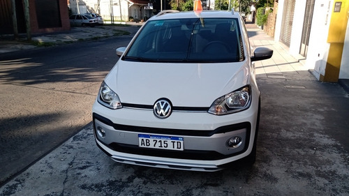 Volkswagen Up! 2017 1.0 Cross Up!