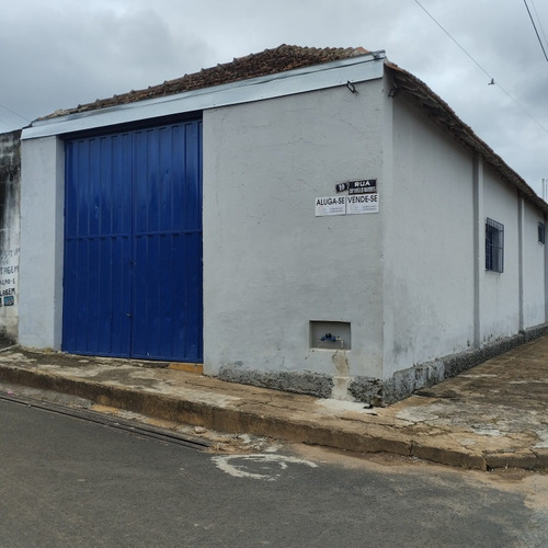 Alugo Barracão Com 140 Mts Tratar 37991458932