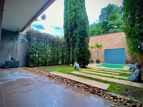 Imagen 3 de 14 de Casa Moderna Loma Del Atravesado (la Intermedia)
