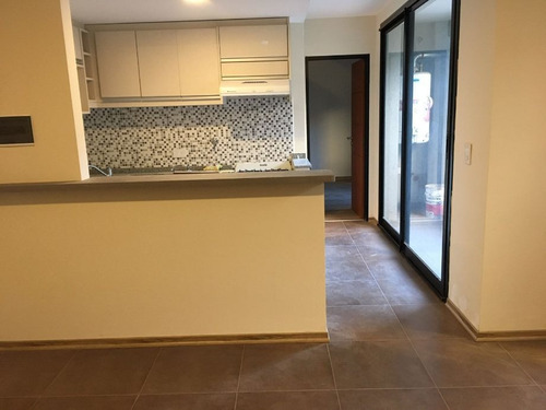 Imagen 4 de 14 de Departamento Tipo Casa En Permuta En Remedios De Escalada Este