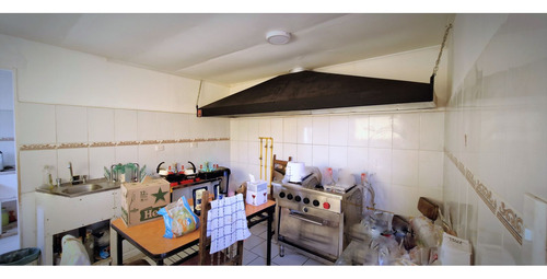 Sitio Con Instalaciones Y Patente Para Restaurant, En La Cru