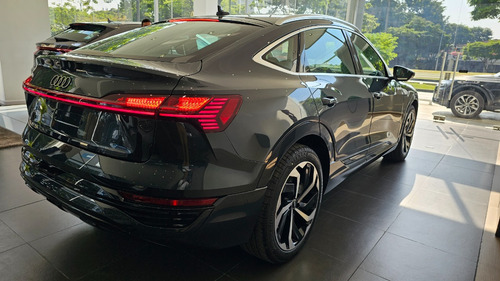 Imagen 5 de 25 de Audi Q8 Sportback E-tron