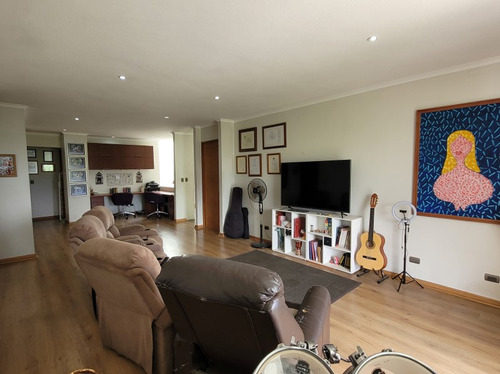 Casa En Venta En Calle Colina Vista Hermosa Las Condes