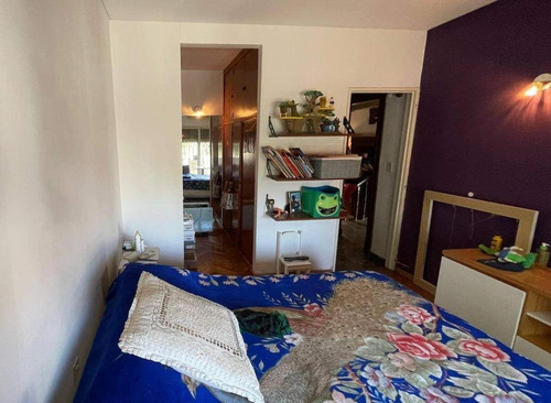 Casa En Venta - 4 Dormitorios 5 Baños - Morón