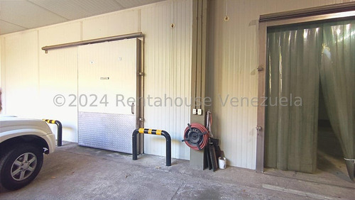 Casa Comercial En Venta En Santa Mónica 24-16876 Cs