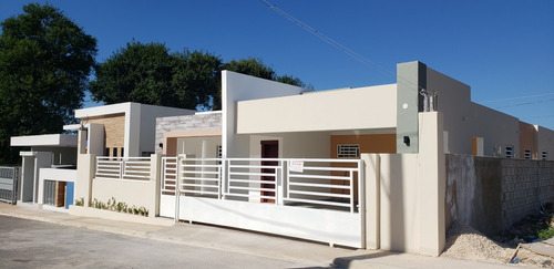 Venta Casa Residencial Tranquilo Y Seguro En La Romana, R. D