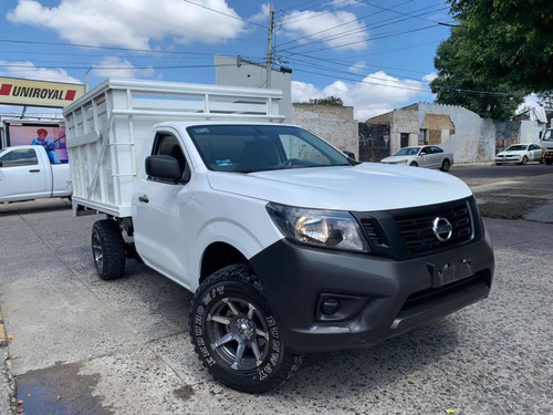 Imagen 6 de 15 de Nissan Np300 2017 Chasis Cabina Dh Aa Pack Seg Mt