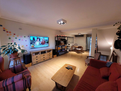 Imagen 3 de 21 de Triplex De Categoria Con Cochera En Venta, Boedo!