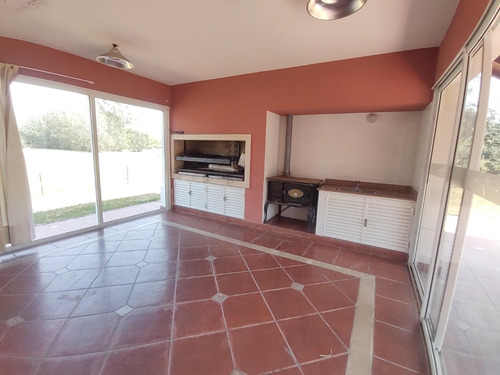 Casa De 4 Dormitorios En Barrio Privado San Joaquín, Exaltación De La Cruz