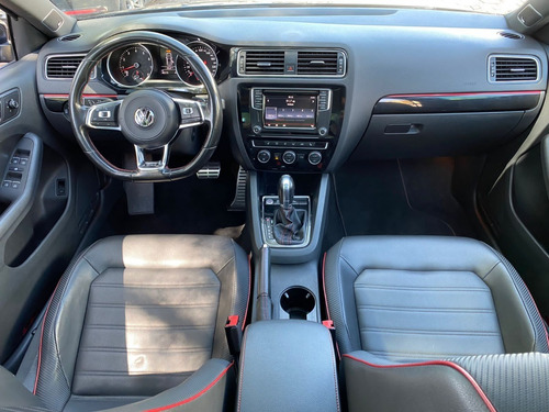 Imagen 5 de 14 de Volkswagen Jetta Gli Negro 2017 At Dakkar Autos