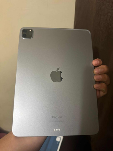 iPad Pro 11 Pulgadas 128gb Gris Espacial Con Accesorios