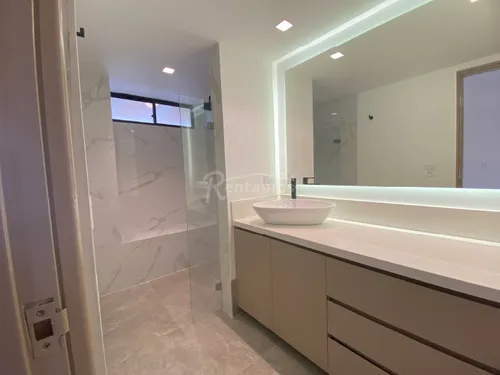 Apartamento En Venta En Los Balsos. Cod V776146