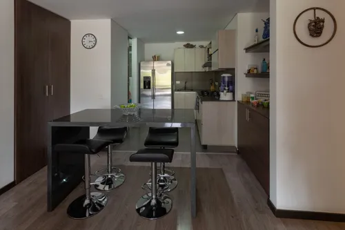 Apartamento En Venta En Llano Grande. Cod V18290