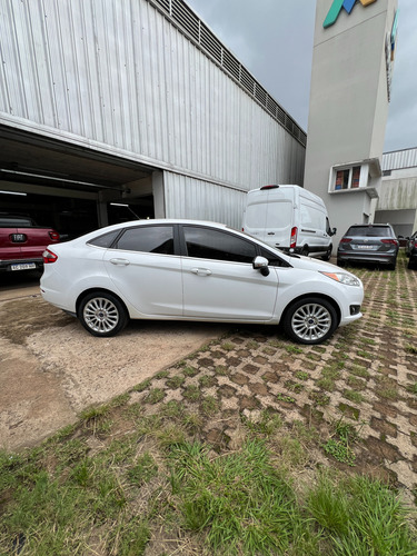 Fiesta 1.6 Titanium Powershift