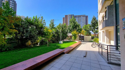 Metro Mirador, Calle Pudeto Con Barcelona