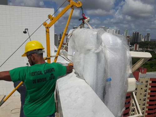 Imagem 6 de 7 de Içamento De Moveis