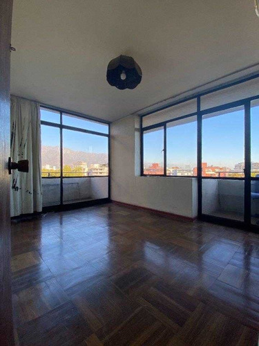 Oportuno Fco Bilbao, Lyon, Plaza La Alcaldesa
