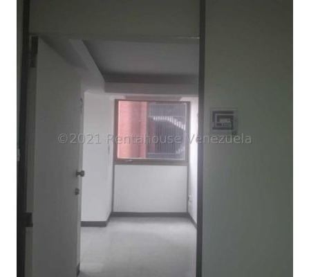 Imagen 5 de 12 de Oficina En Alquiler Campo Alegre 22-3706 Renta House Los Samanes