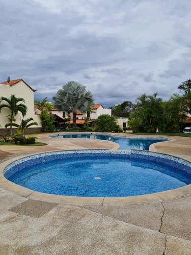 Imagen 14 de 15 de Venta De Town House En Tazajal Altos De Monte Alegre 454477