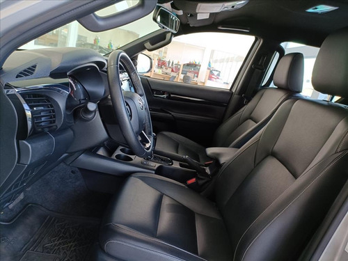 Imagem 8 de 10 de Hilux 2.8 Srx 4x4 Cd 16v Diesel 4p Automático