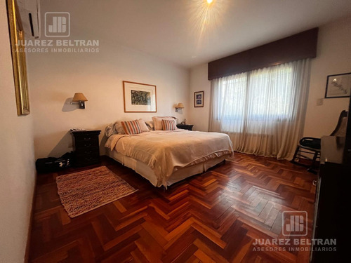 Venta - Casa De 3 Dormitorios Con Cochera Y Pileta - Guayaquil 1010 - Villa Allende