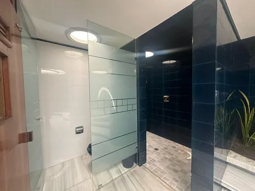 En Venta Lujosa E Iluminada Residencia, Localizada En Circuito Novelistas, Satélite.