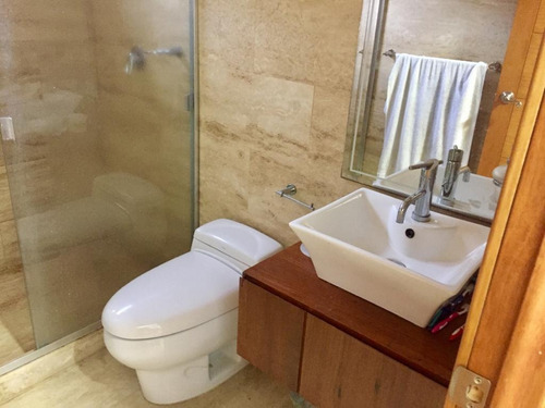 Imagen 10 de 18 de Vendo Apto 200m2 3h+s/4b/4p La Lagunita 2169