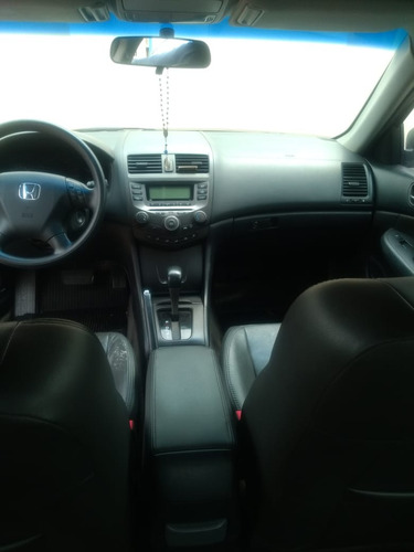 Imagem 8 de 14 de Honda Accord
