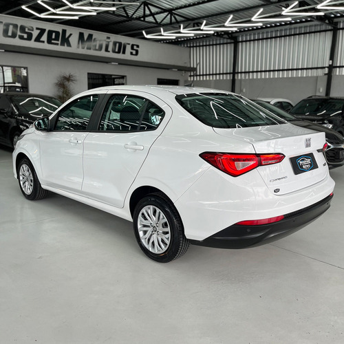 Fiat Cronos 1.3 Drive Flex 4p