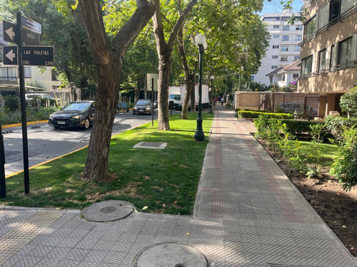 Amplio Espacio, Barrio Tranquilo, Con Estacionamiento Y Bode